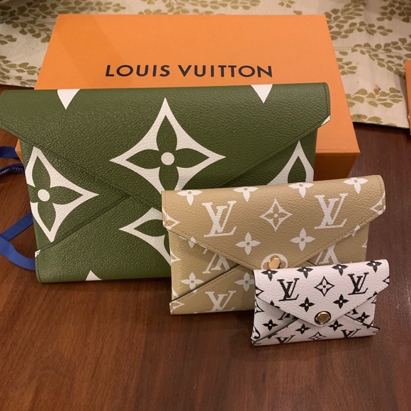 LV - Pochette Kirigami - Medium - BNIB - Rare - Picture 2 of 4